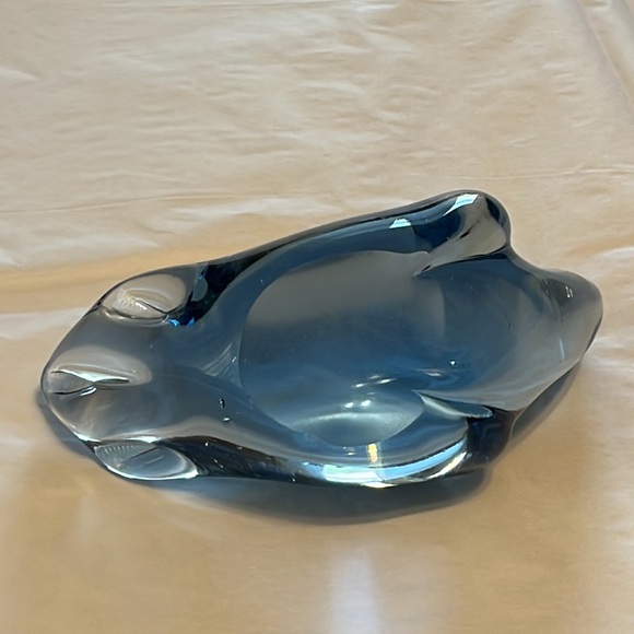 Blue Glass Bird Figure / Statue - Glass Blue Bird of Happiness - Picture 9 of 13